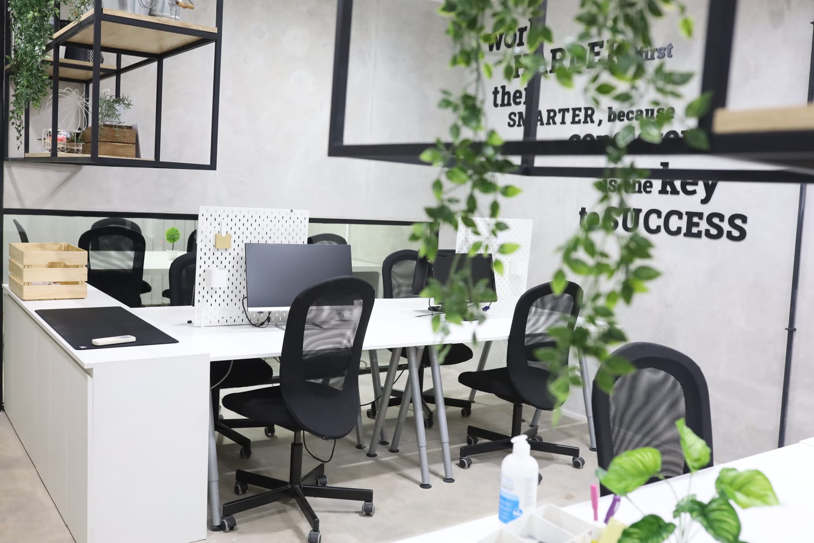 Working space nyaman untuk kerja dan WFH di 9am Cafe Gading Serpong